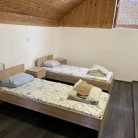 Vino With Private Bathroom