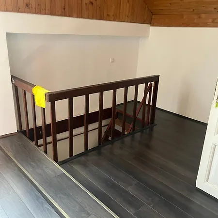 Vino With Private Bathroom 斯雷姆斯基卡尔洛夫奇